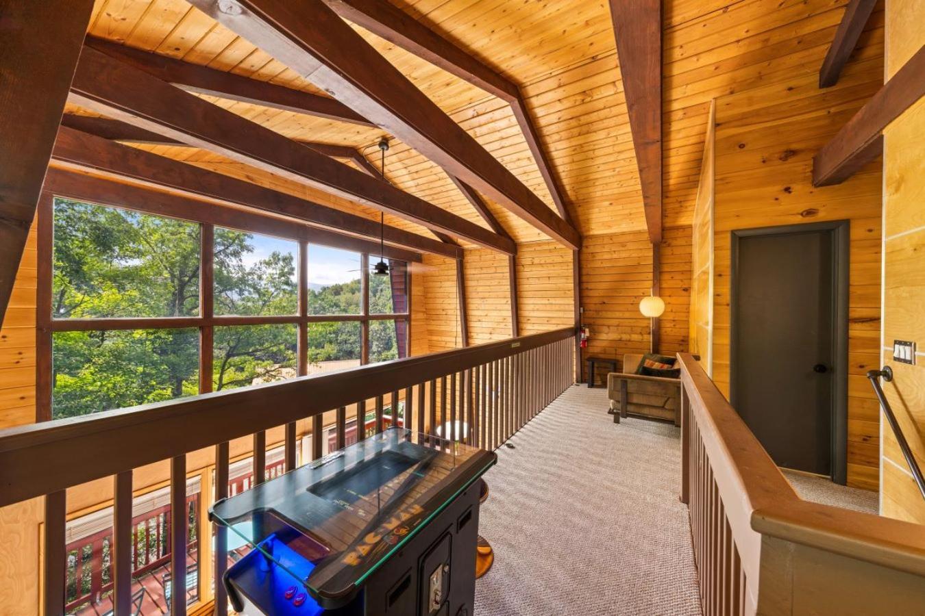 Treetops Chalet - 3Bd/2Bt Boutique Cabin W/Mt Leconte Views In Gatlinburg Exterior foto